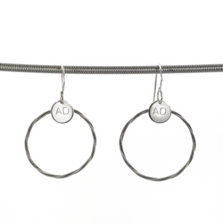 LE Reverb Loop: Ani DiFranco Guitar String Earrings